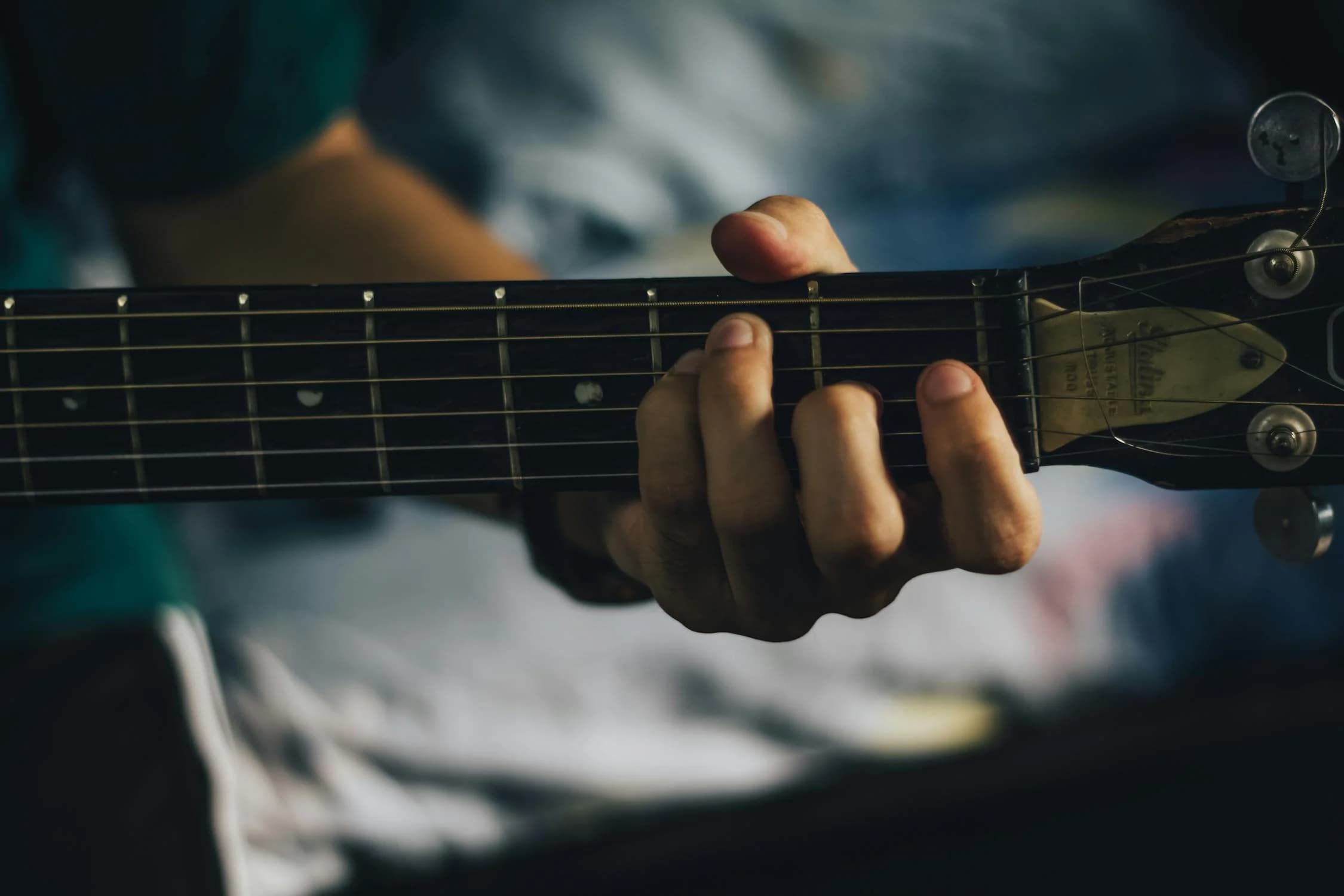 Mastering the I-V-vi-IV Progression: A Comprehensive Guide